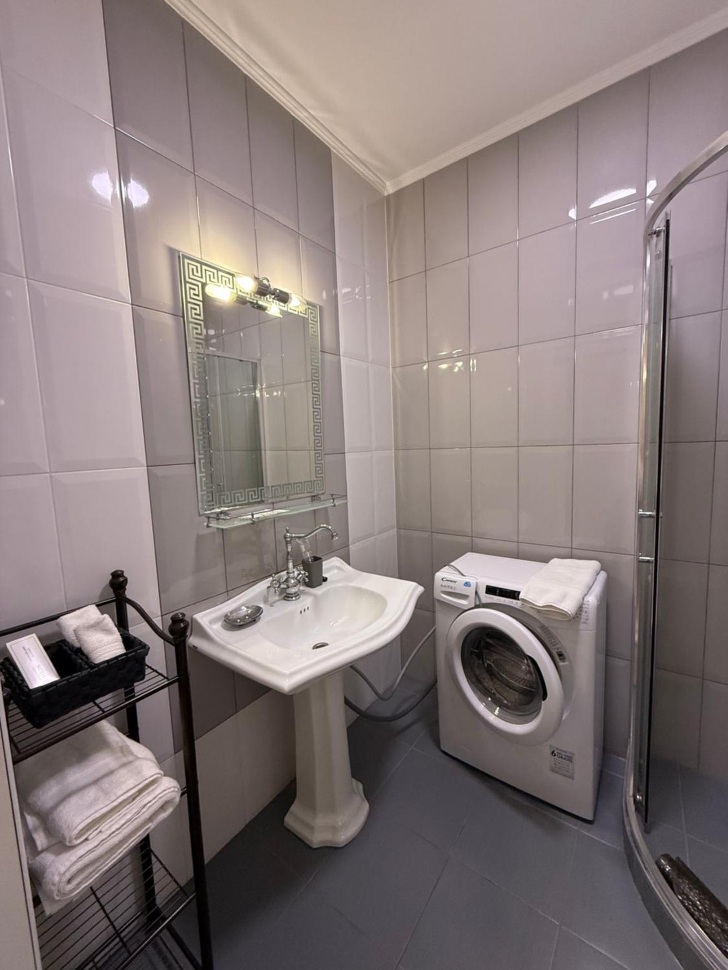 Gagarin Plaza Apartments Odesa Exterior foto