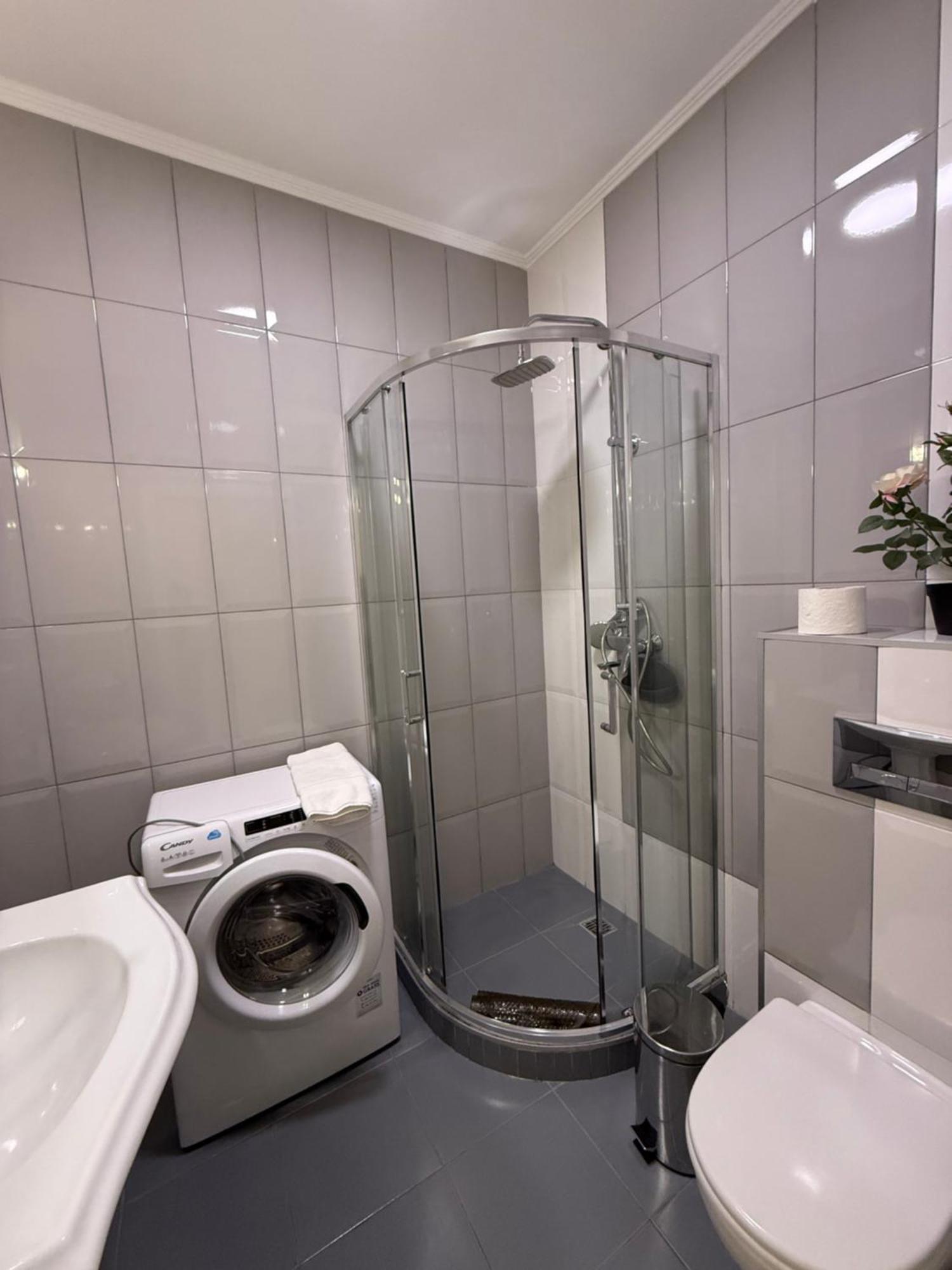 Gagarin Plaza Apartments Odesa Exterior foto