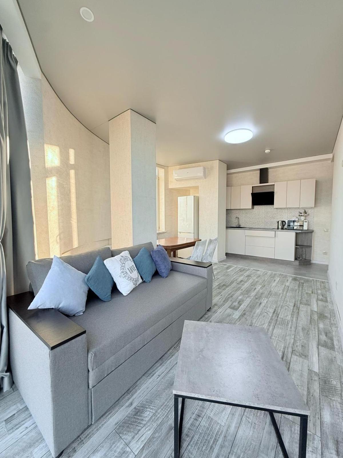 Gagarin Plaza Apartments Odesa Exterior foto