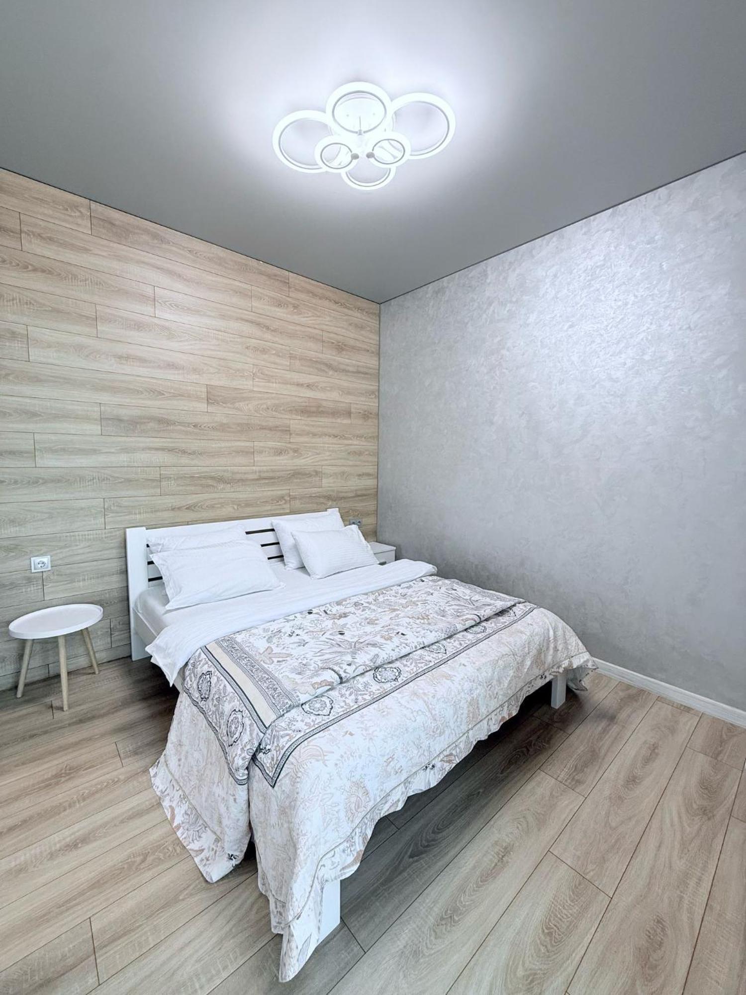Gagarin Plaza Apartments Odesa Exterior foto